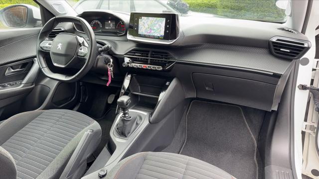 Peugeot 2008 image 5