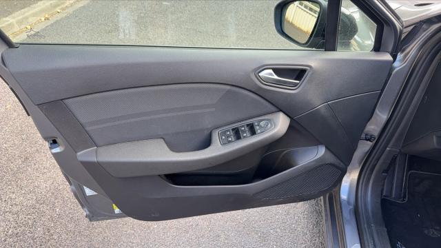 Renault Clio image 6