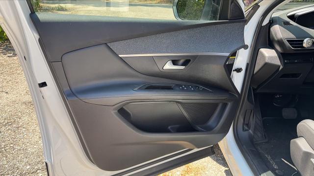Peugeot 3008 image 8