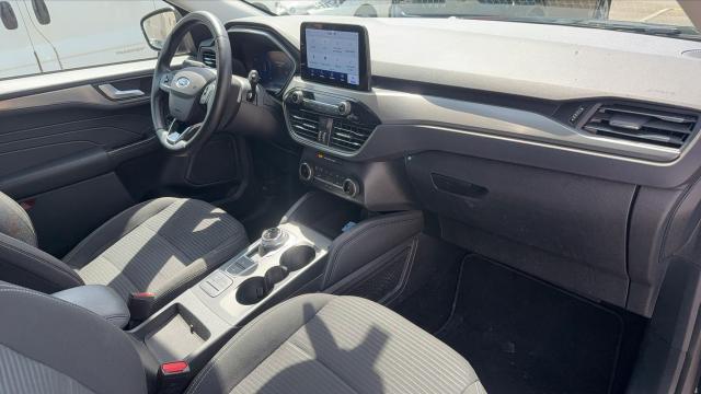 Ford Kuga image 4