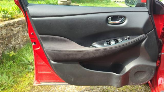 Nissan Leaf image 3