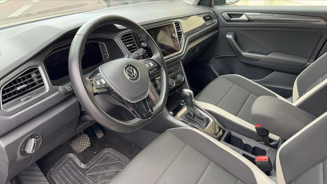 Volkswagen T-Roc image 9