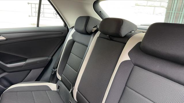 Volkswagen T-Roc image 7