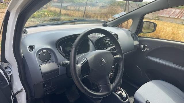 Peugeot Ion image 7