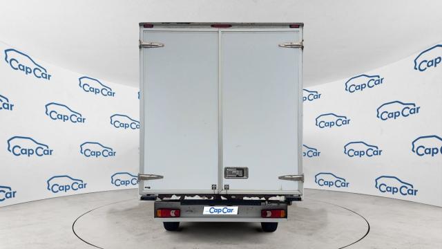 Renault Master image 2