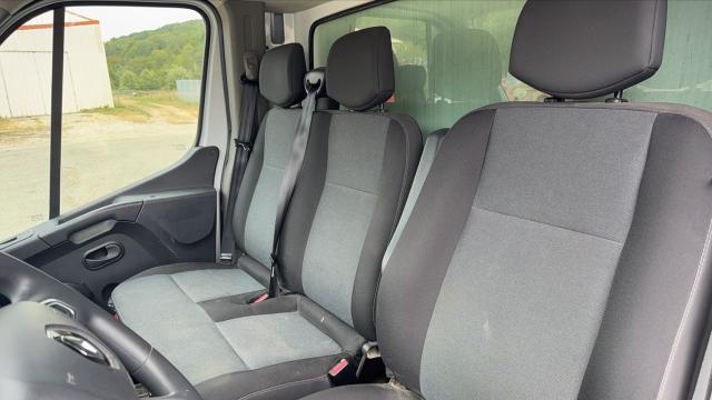 Renault Master image 8