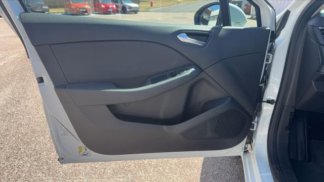 Renault Clio image 8