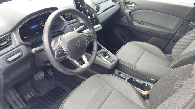Renault Captur image 2