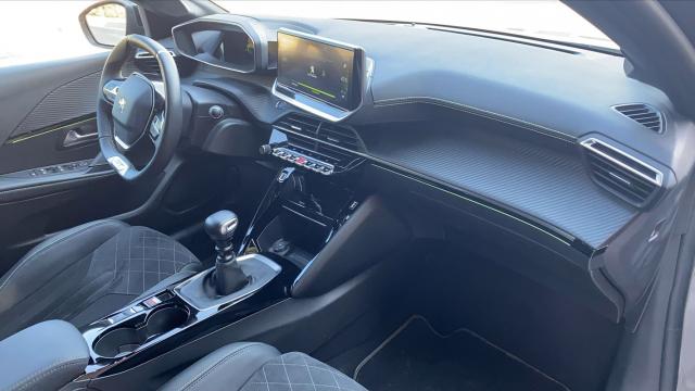 Peugeot 208 image 6