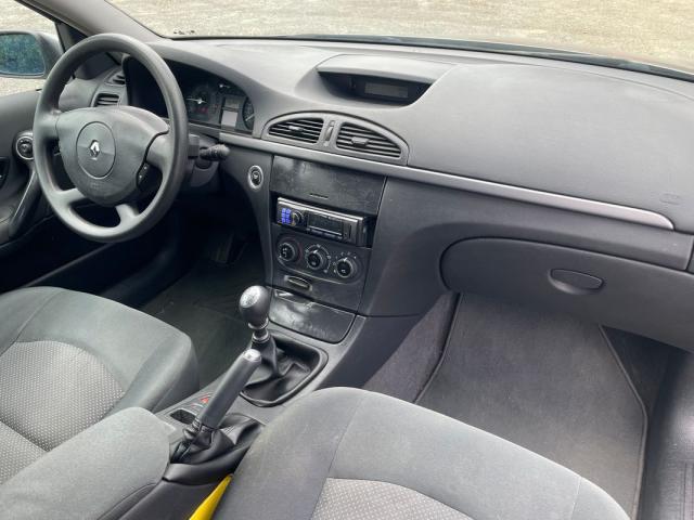 Renault Laguna image 8