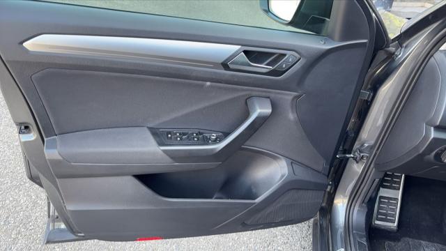 Volkswagen T-Roc image 7