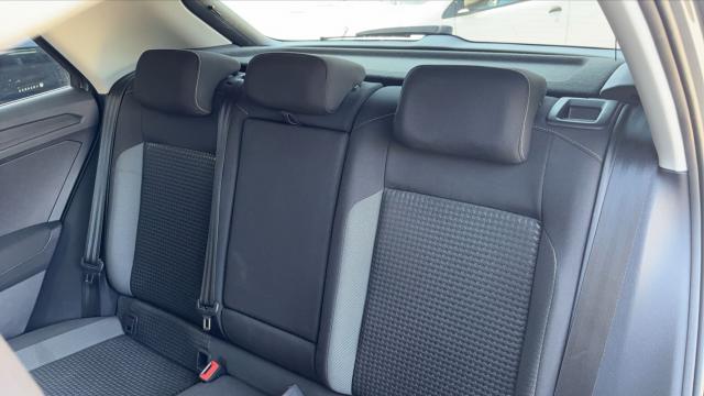 Volkswagen T-Roc image 2