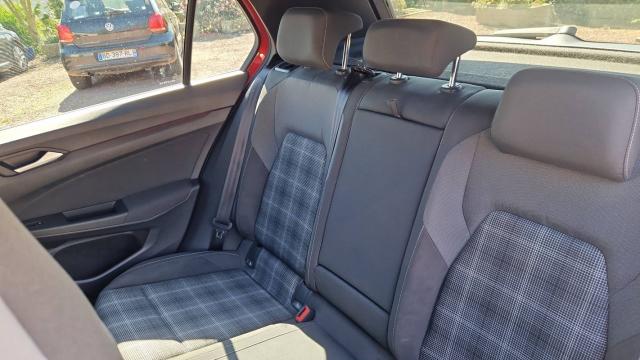 Volkswagen Golf image 2
