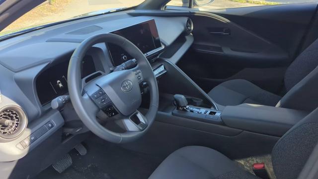 Toyota C-Hr image 6