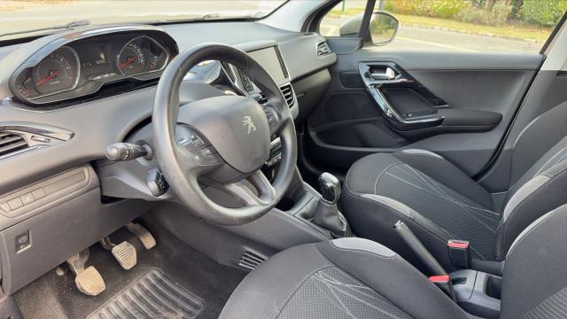 Peugeot 208 image 4