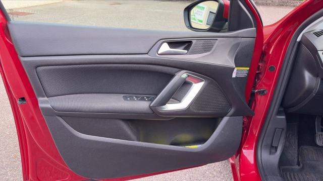 Peugeot 308 image 2