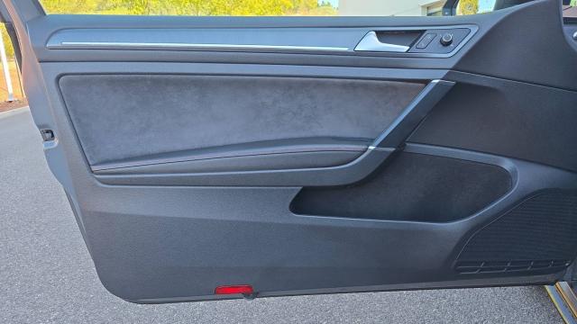 Volkswagen Golf image 8