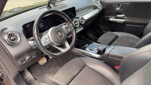 Mercedes Benz Glb image 2