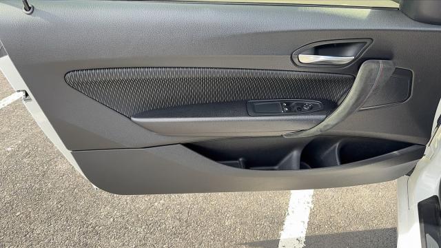 Bmw Serie 2 image 9