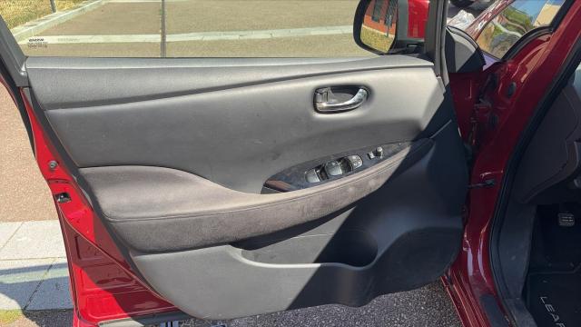 Nissan Leaf image 6