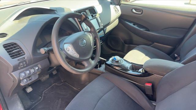 Nissan Leaf image 2