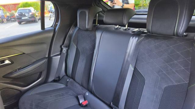Peugeot 208 image 1