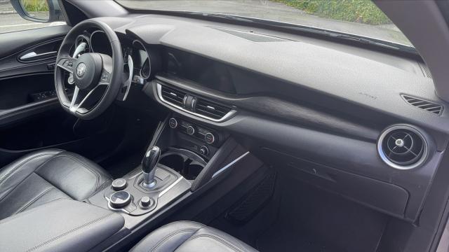 Alfa Romeo Stelvio image 6