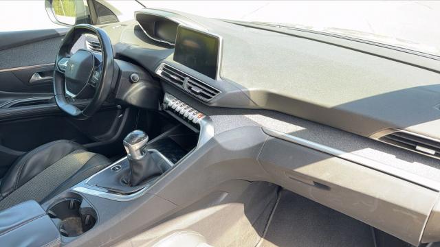 Peugeot 3008 image 5