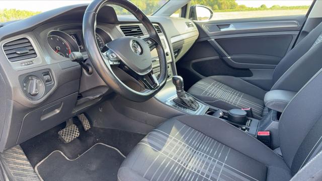 Volkswagen Golf image 4