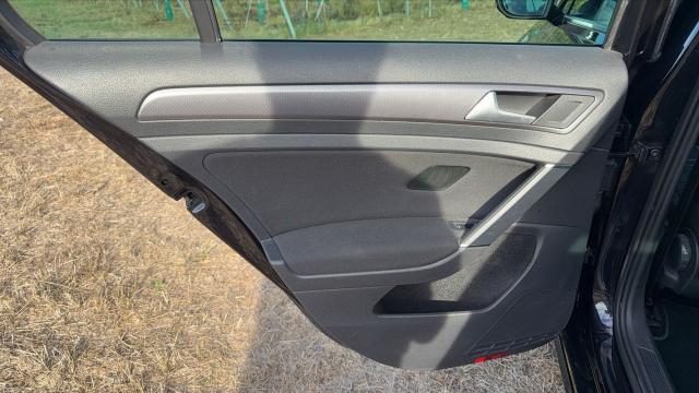 Volkswagen Golf image 5