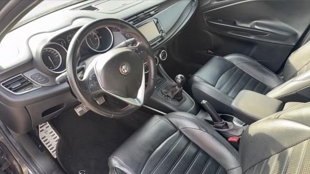 Alfa Romeo Giulietta image 7