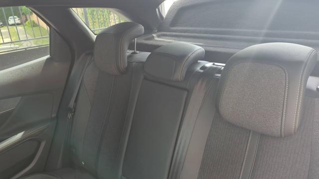 Peugeot 3008 image 9