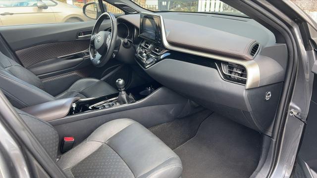 Toyota C-Hr image 3