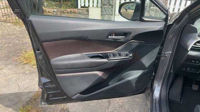 Toyota C-Hr image 7
