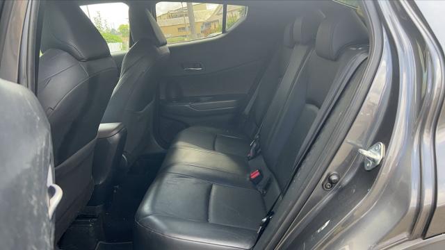 Toyota C-Hr image 2