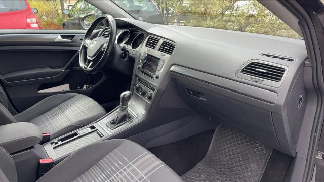 Volkswagen Golf image 7