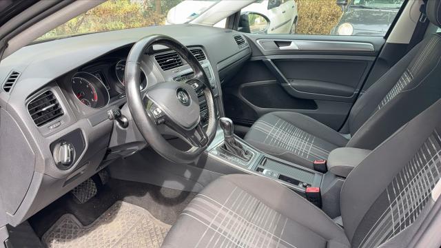 Volkswagen Golf image 6