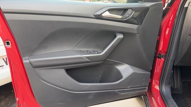 Volkswagen T-Cross image 8