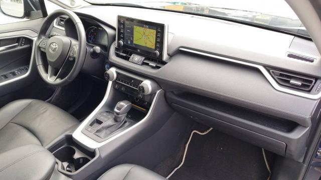 Toyota Rav4 image 9