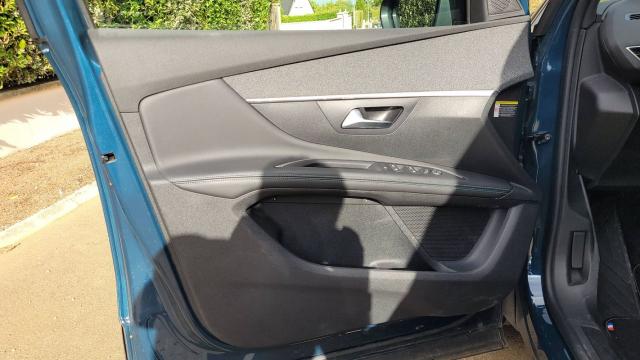 Peugeot 5008 image 8