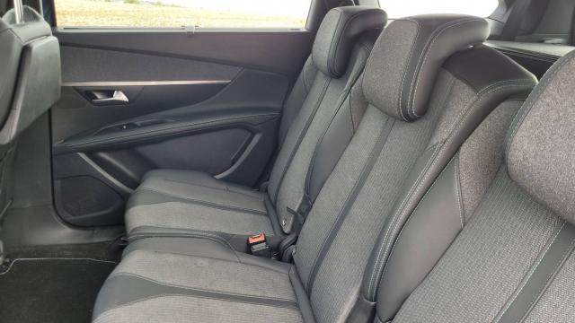 Peugeot 5008 image 3