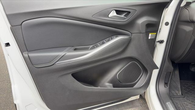 Opel Grandland X image 2