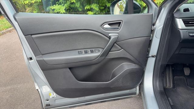 Renault Captur image 9