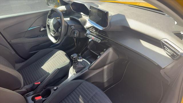 Peugeot 208 image 8