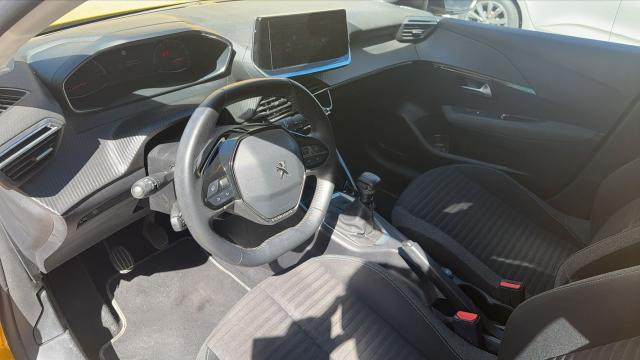 Peugeot 208 image 2