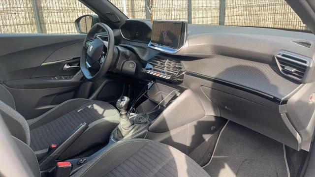 Peugeot 2008 image 9