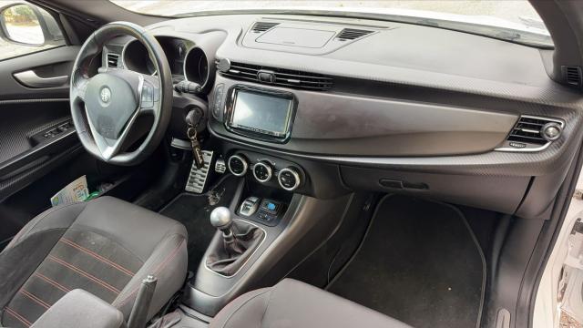 Alfa Romeo Giulietta image 3