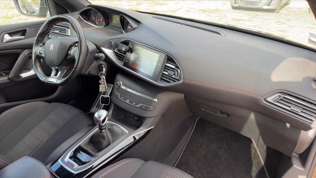 Peugeot 308 image 1