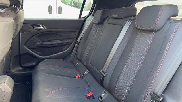 Peugeot 308 image 8