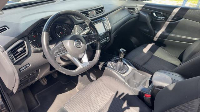 Nissan X-Trail image 2
